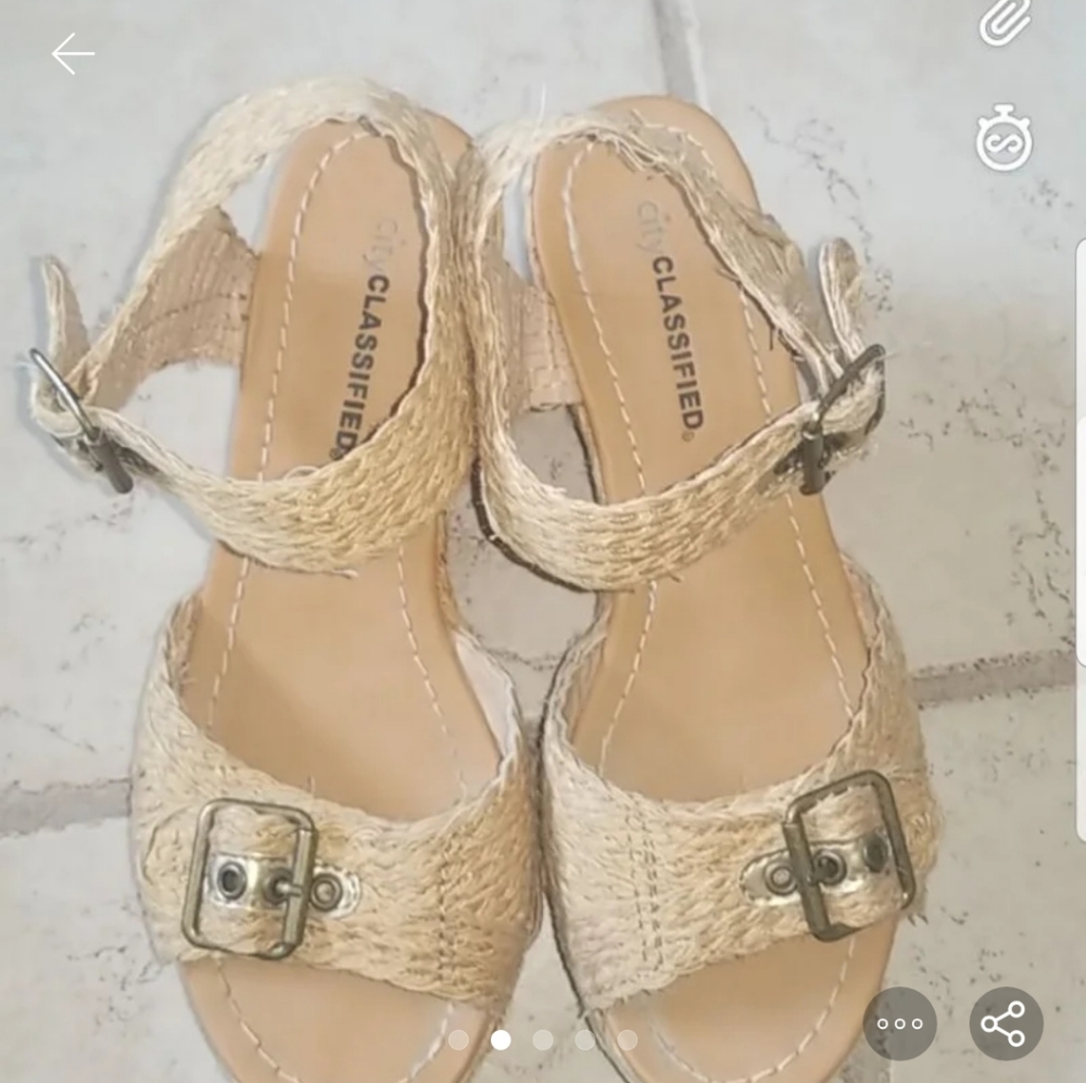 Basket woven women's wedge sandals